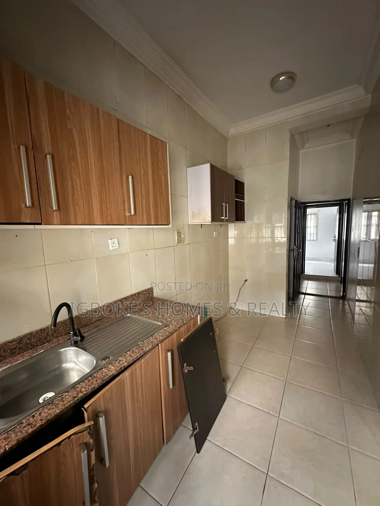 2bdrm Apartment in Chevron for rent in Chevron