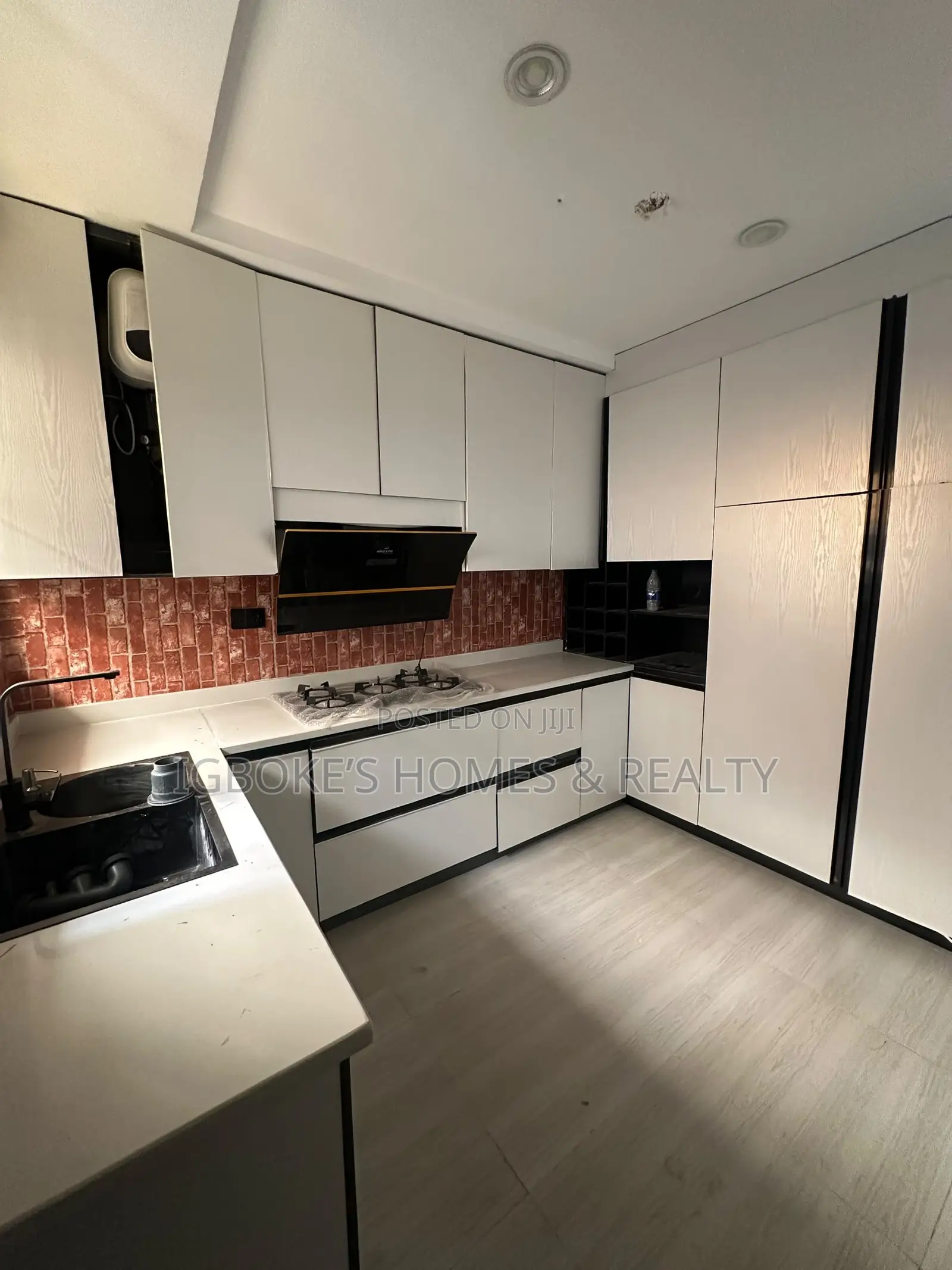 4bdrm Duplex in Lekki Phase 1 for sale in Lekki Phase 1
