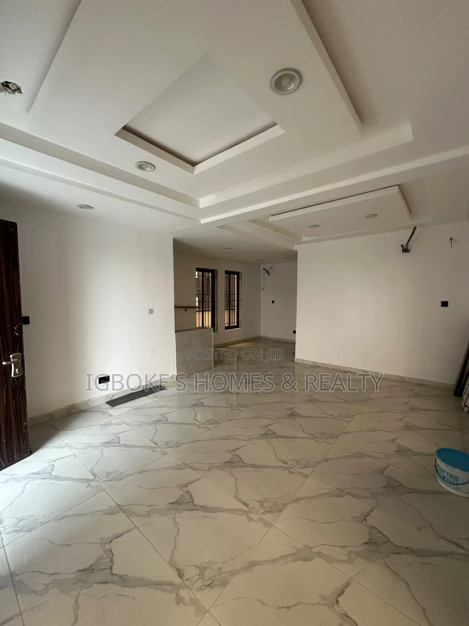 4bdrm Duplex in Lekki Phase 1 for sale in Lekki Phase 1