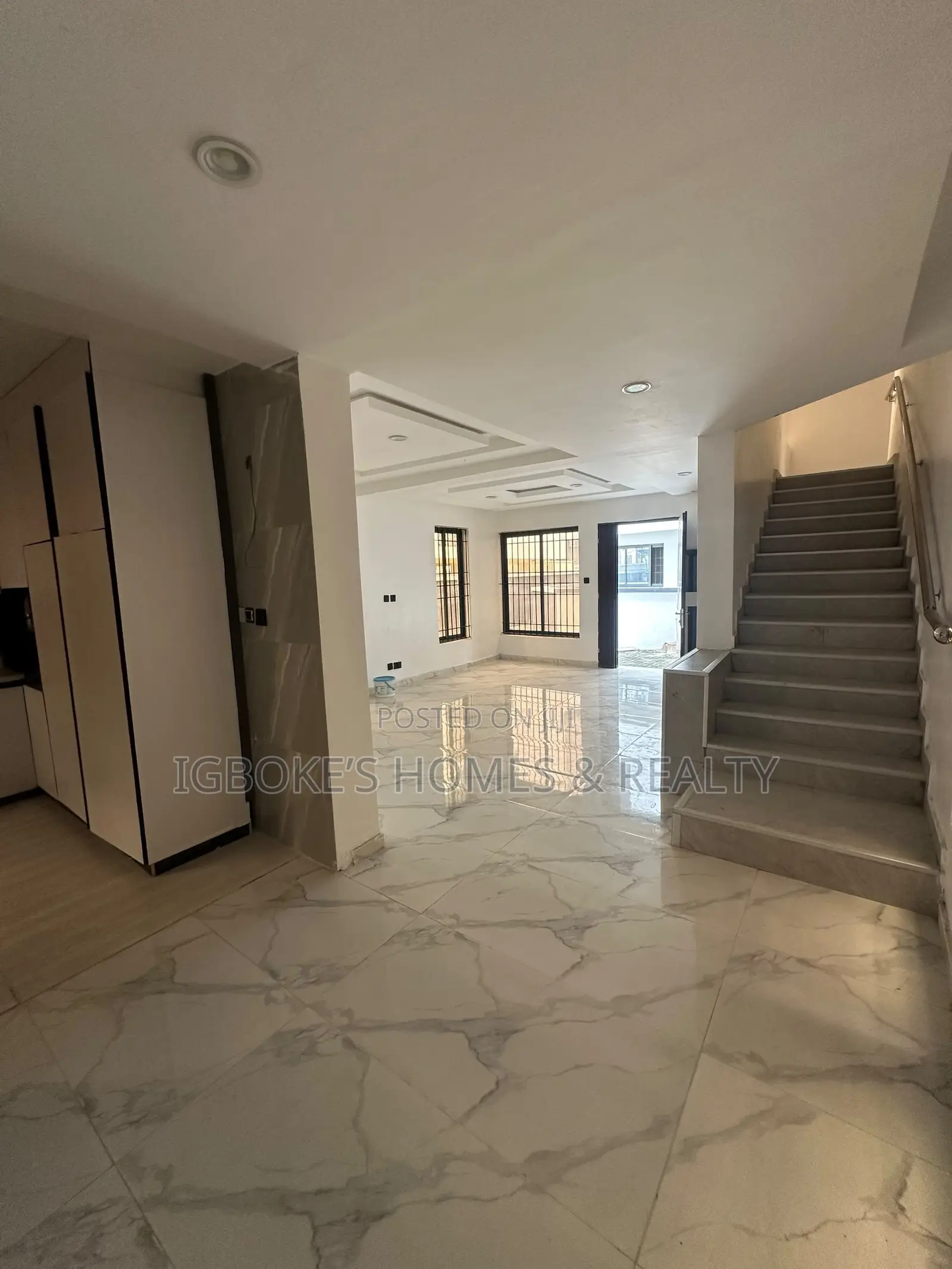 4bdrm Duplex in Lekki Phase 1 for sale in Lekki Phase 1