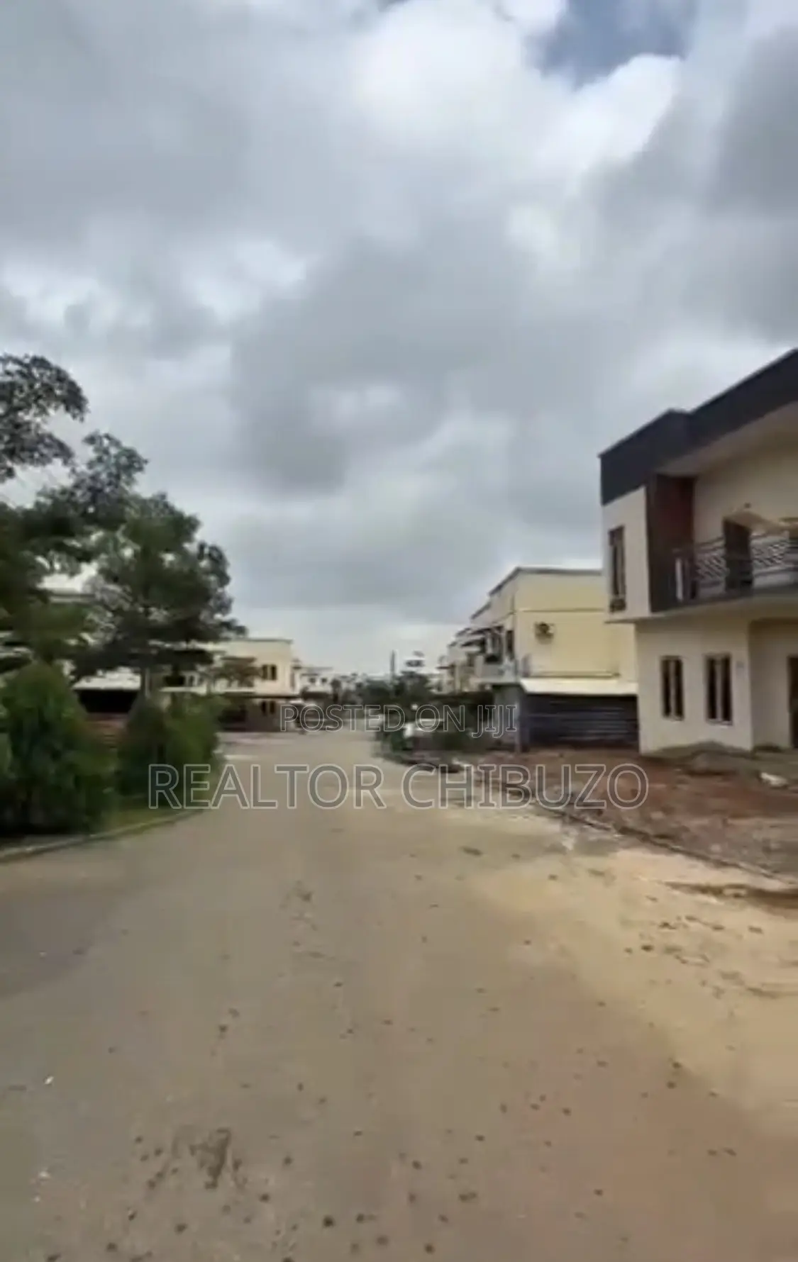 4bdrm Duplex in Lifecamp for sale in Life Camp