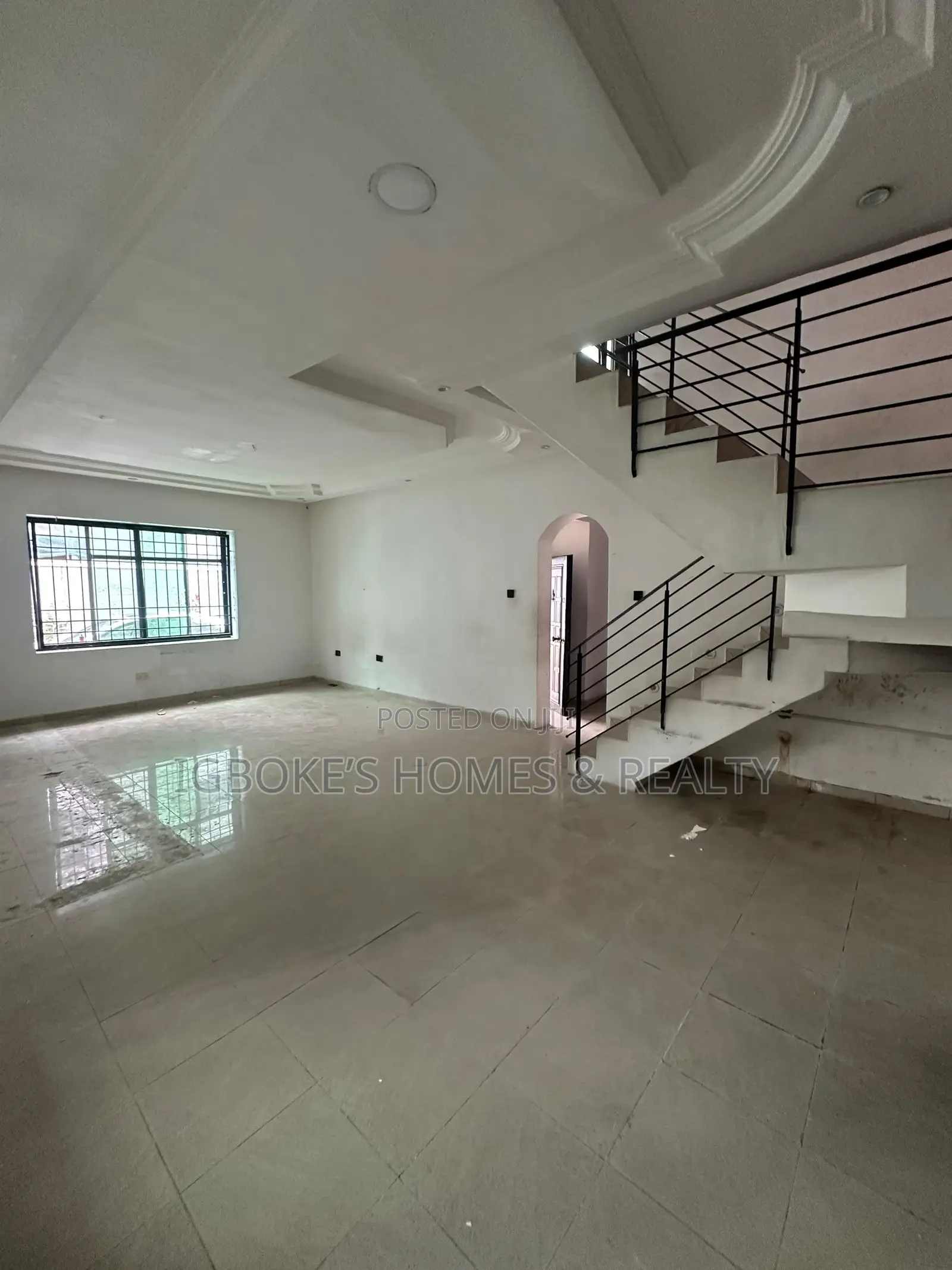 3bdrm Duplex in Lekki Phase 1 for rent in Lekki Phase 1