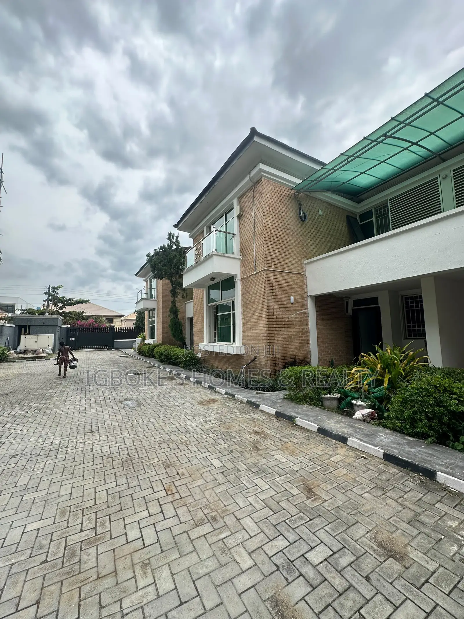 3bdrm Duplex in Lekki Phase 1 for rent in Lekki Phase 1