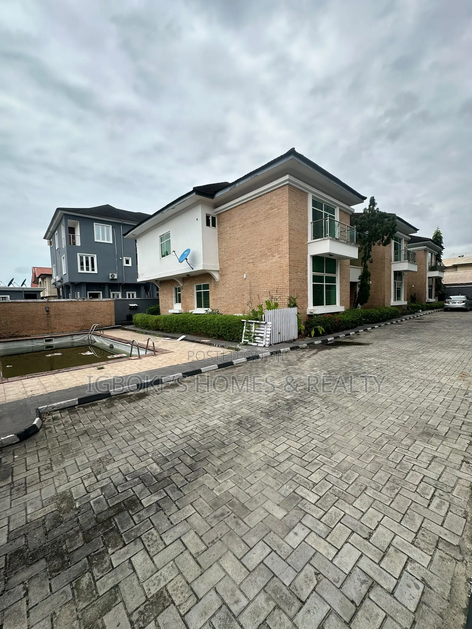 3bdrm Duplex in Lekki Phase 1 for rent in Lekki Phase 1