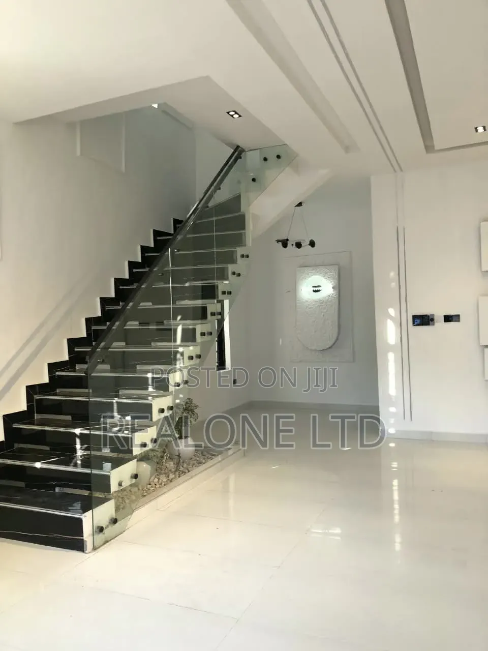 5bdrm Duplex in Ikota for sale in Ikota