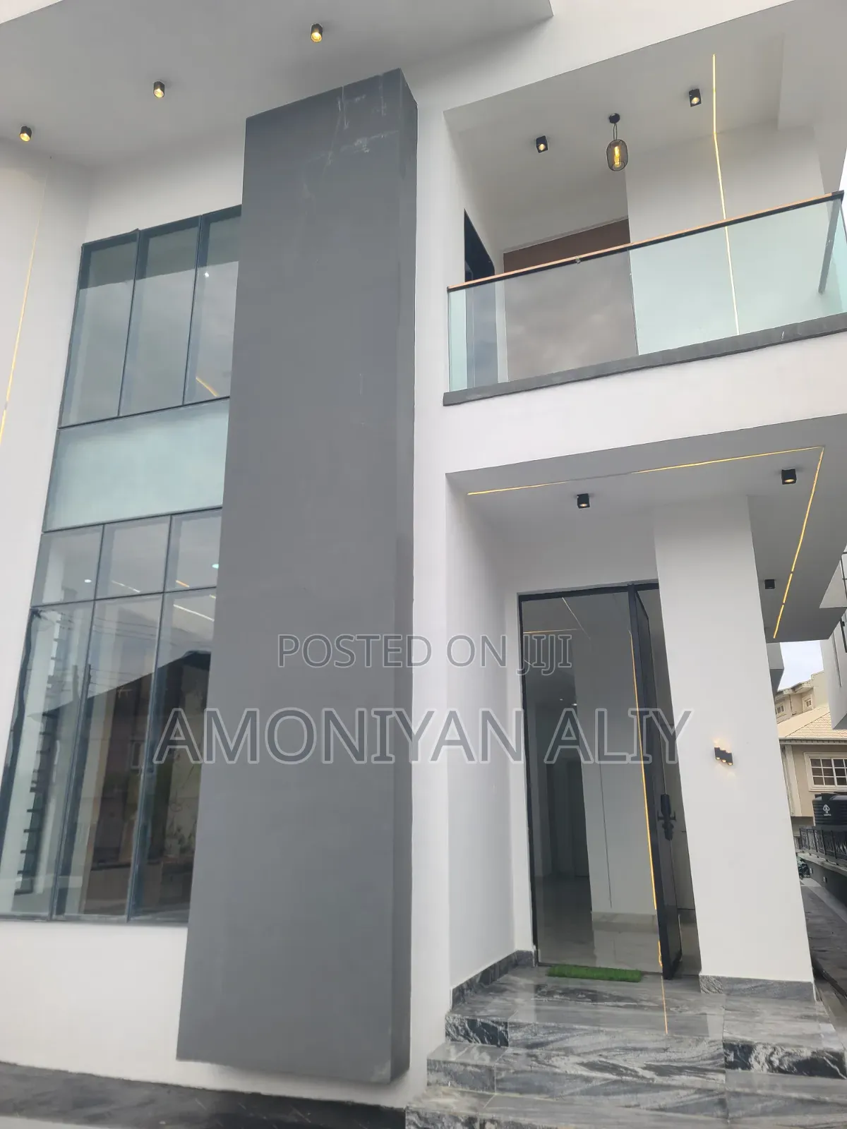 5bdrm Duplex in Megamond Estate, Off Lekki-Epe Expressway for sale in Off Lekki-Epe Expressway