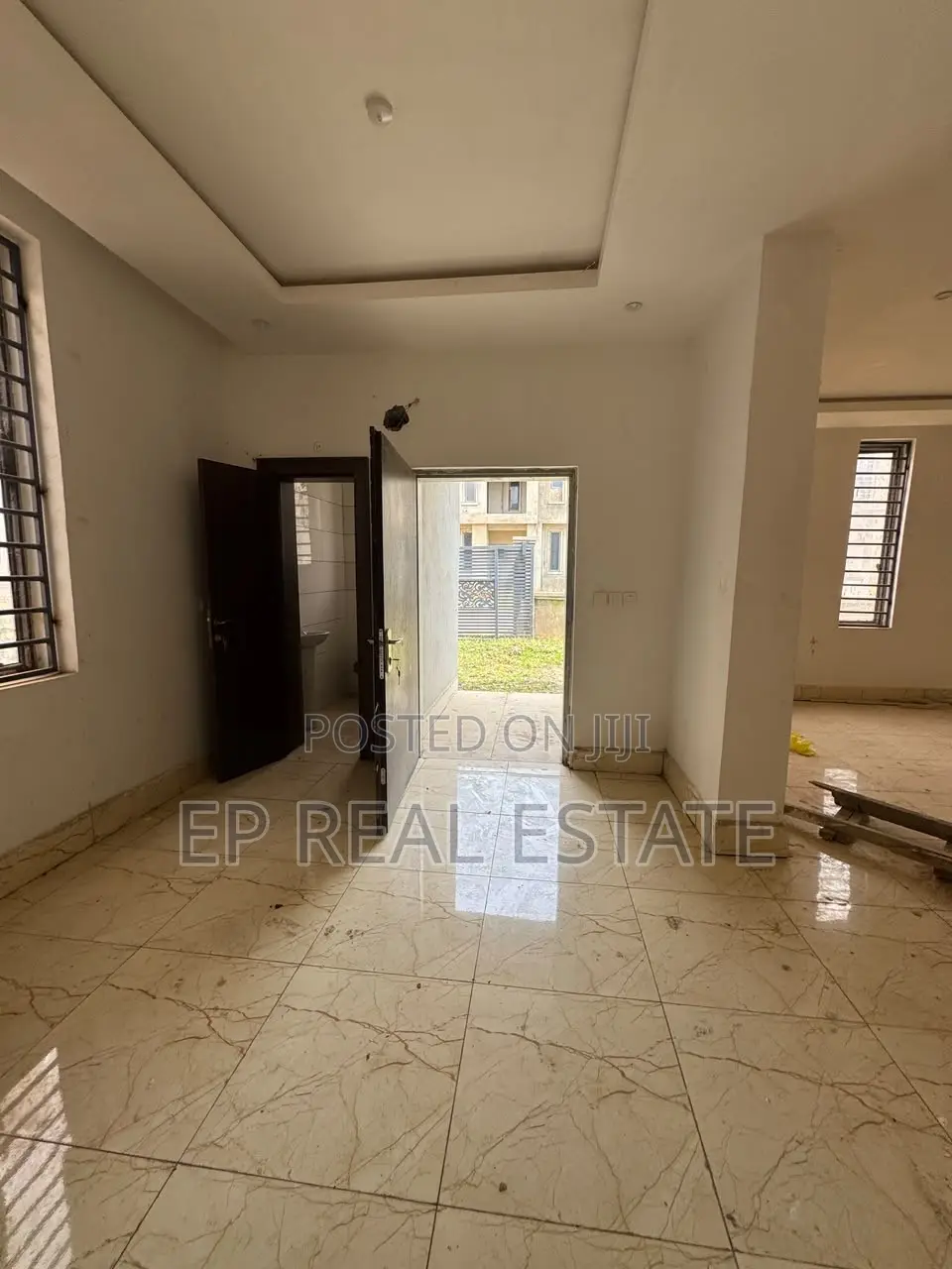 4bdrm Duplex in Apo District for sale in Apo District