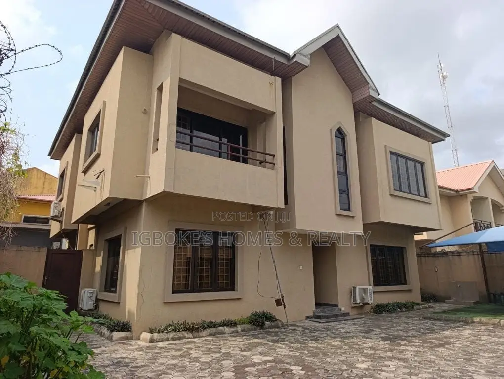 4bdrm Duplex in Lekki Phase 1 for sale in Lekki Phase 1