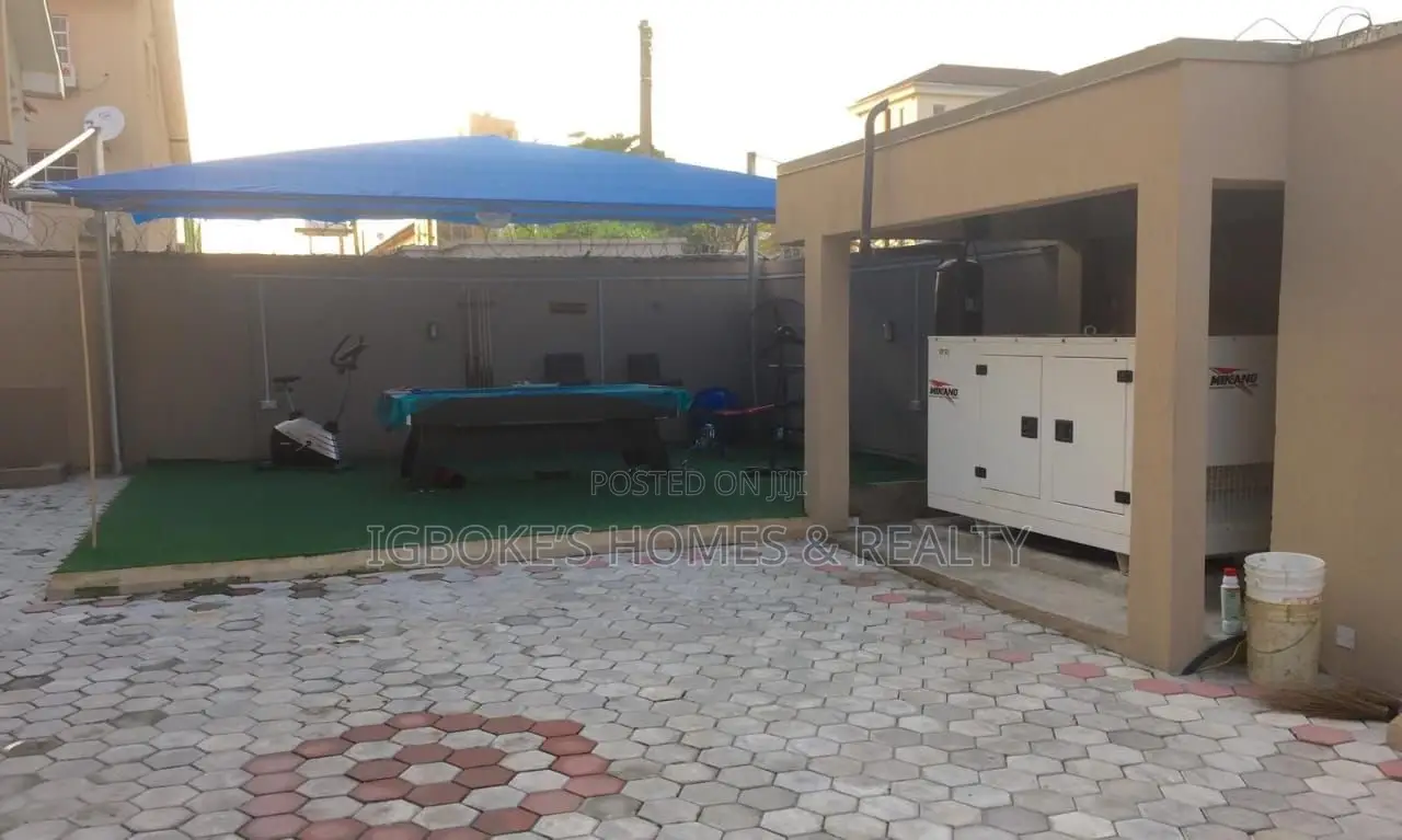 4bdrm Duplex in Lekki Phase 1 for sale in Lekki Phase 1