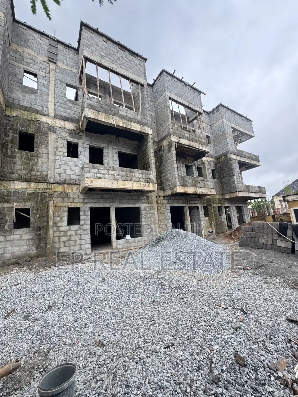 4bdrm Duplex in Gwarinpa for sale in Gwarinpa