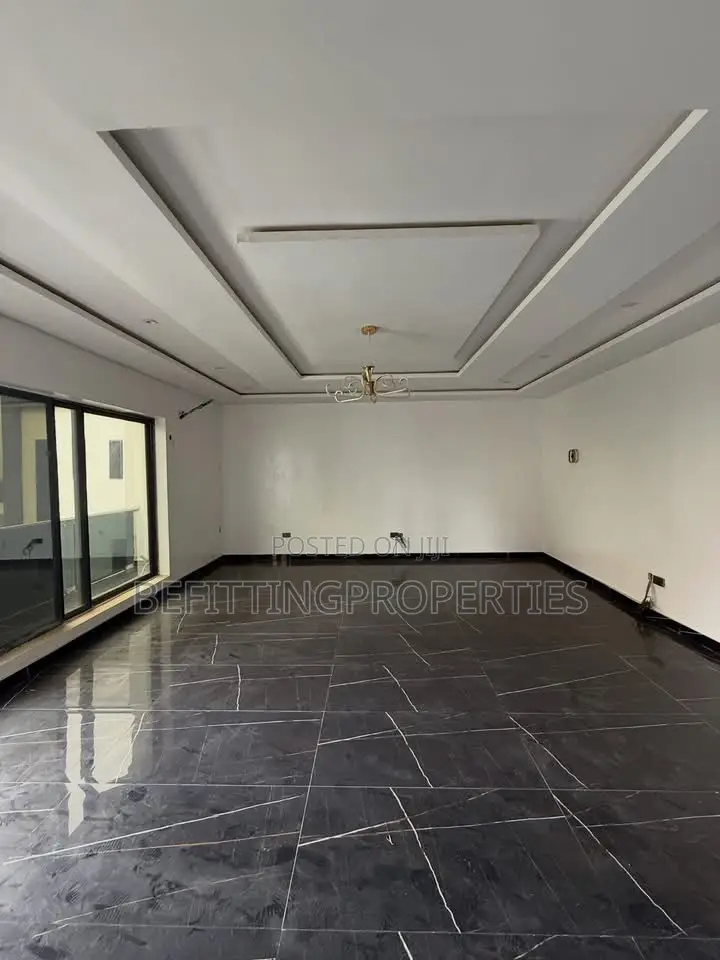 3bdrm Block of Flats in Abuja (FCT) for sale in Abuja (FCT)