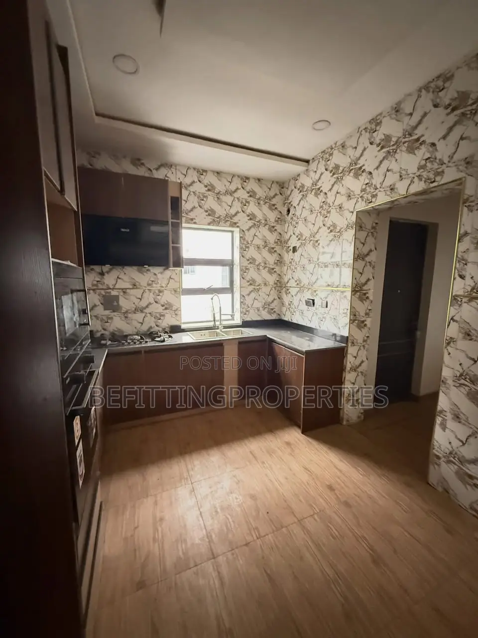 3bdrm Block of Flats in Abuja (FCT) for sale in Abuja (FCT)