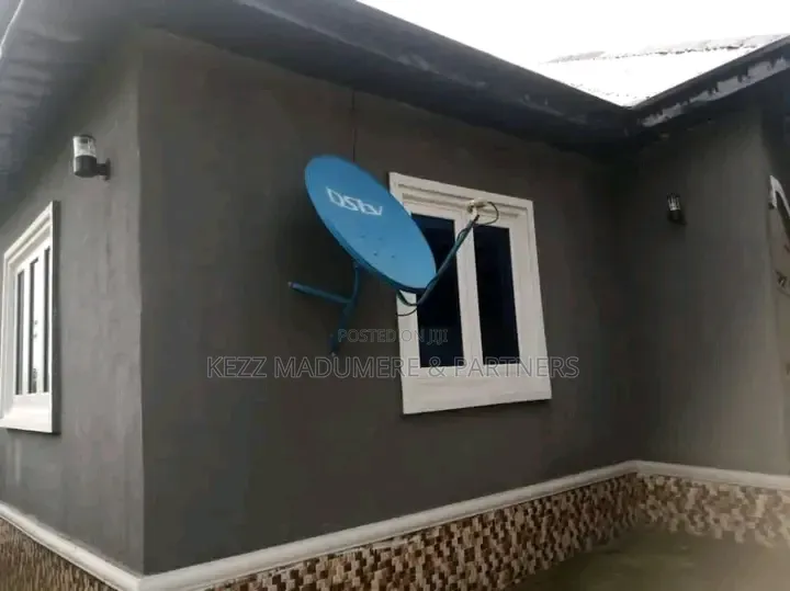 3bdrm Bungalow in Off Int'L Stadium Rd for sale in Uyo