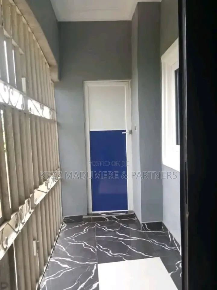 3bdrm Bungalow in Off Int'L Stadium Rd for sale in Uyo