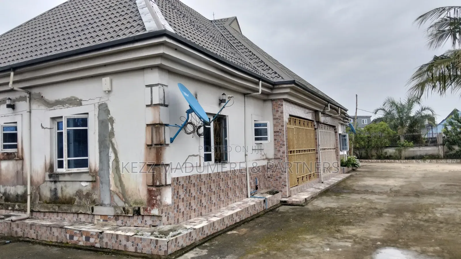 5bdrm Bungalow in Gated Neighbourhood, New Layout for sale in New Layout