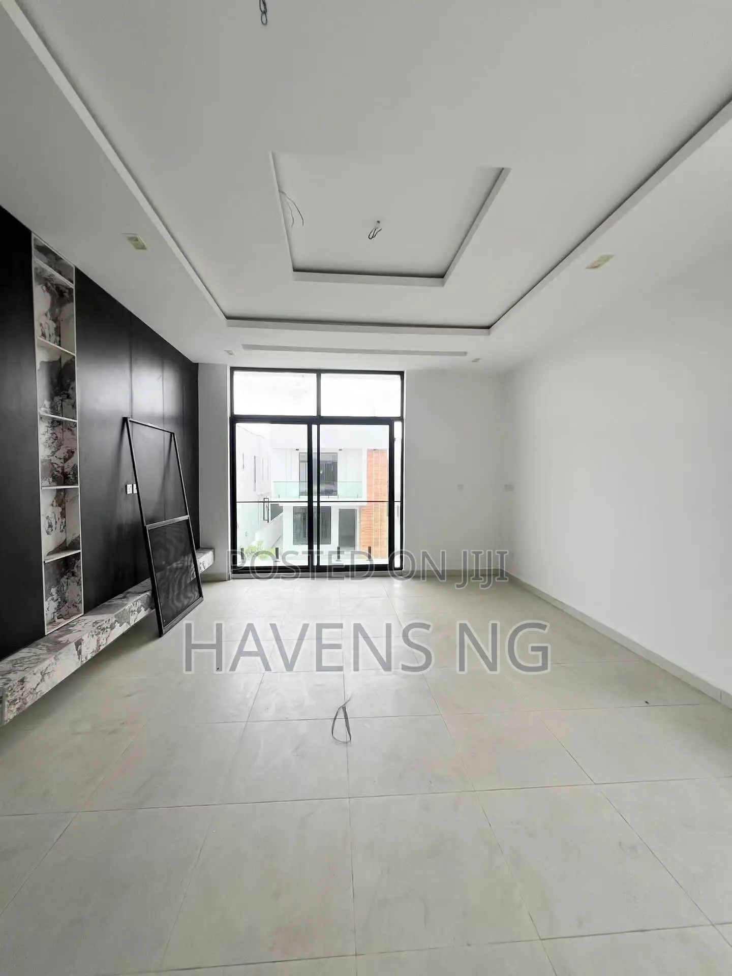 4bdrm Duplex in Chevron for sale in Chevron