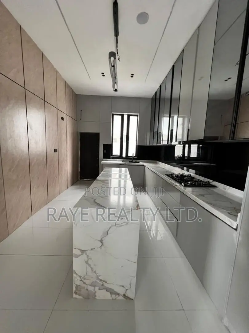 5bdrm Duplex in Ajah for sale in Ajah