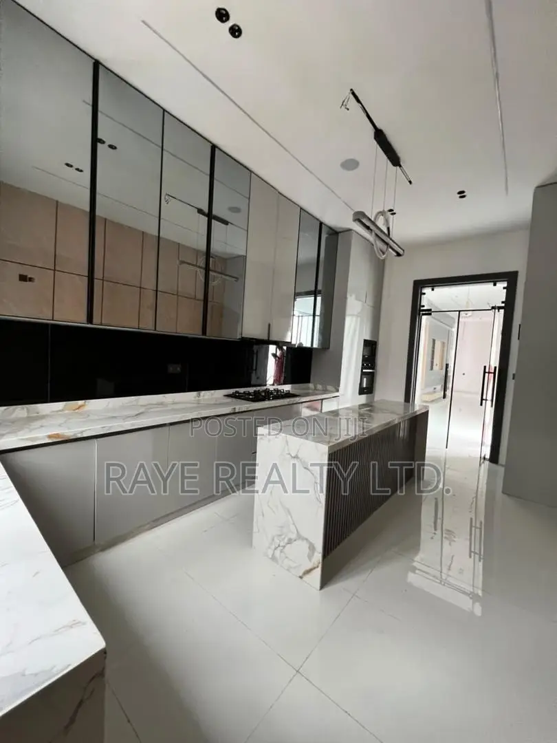 5bdrm Duplex in Ajah for sale in Ajah
