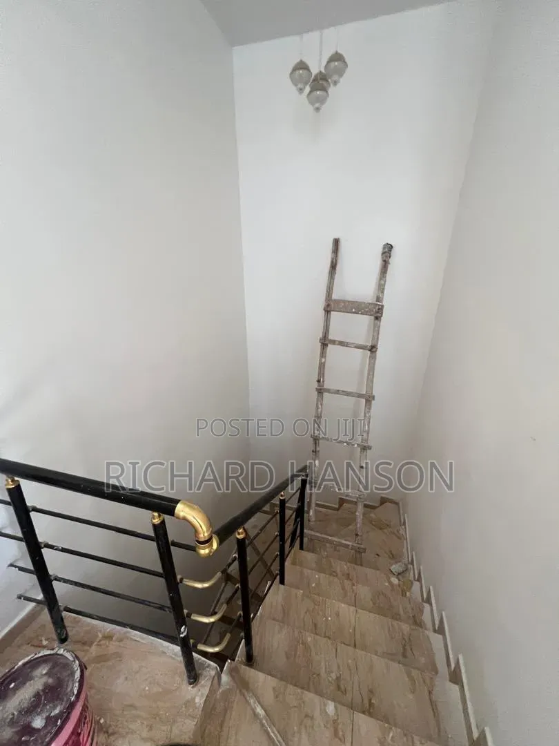 1bdrm Shared Apartment in Orchid (Just 1Room), Chevron for rent in Chevron