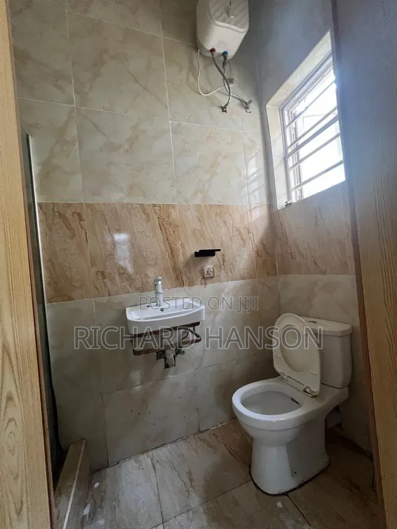 1bdrm Shared Apartment in Orchid (Just 1Room), Chevron for rent in Chevron