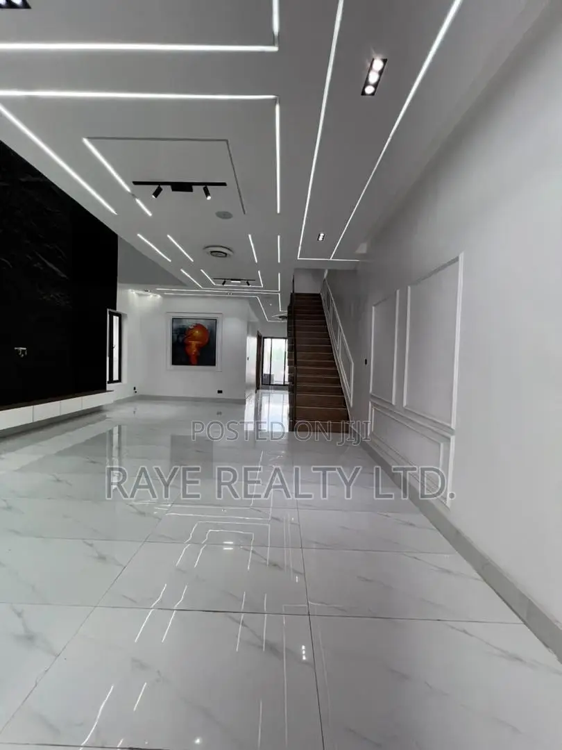 5bdrm Duplex in Ajah for sale in Ajah