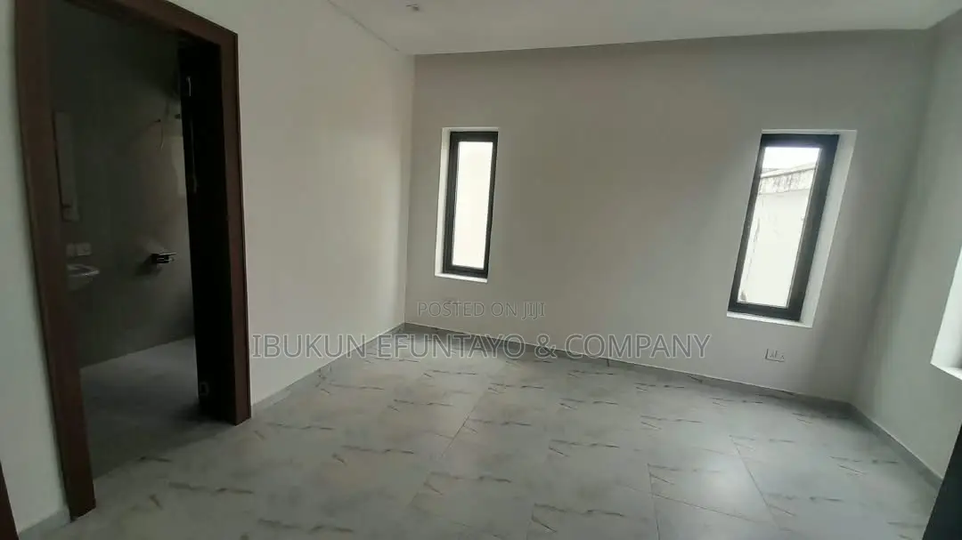 4bdrm Apartment in Lekki Phase 1 for rent in Lekki Phase 1