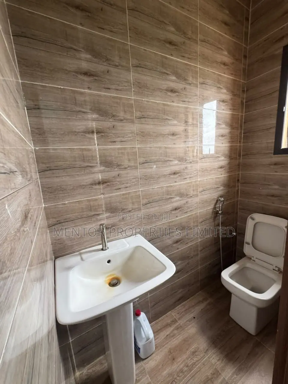 3bdrm Block of Flats in Nape, Life Camp for sale in Life Camp