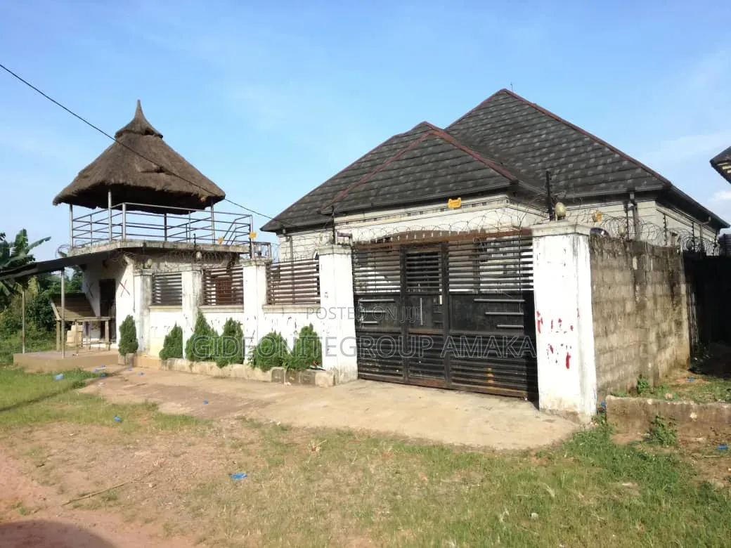 3bdrm Bungalow in Benin City for sale in Benin City