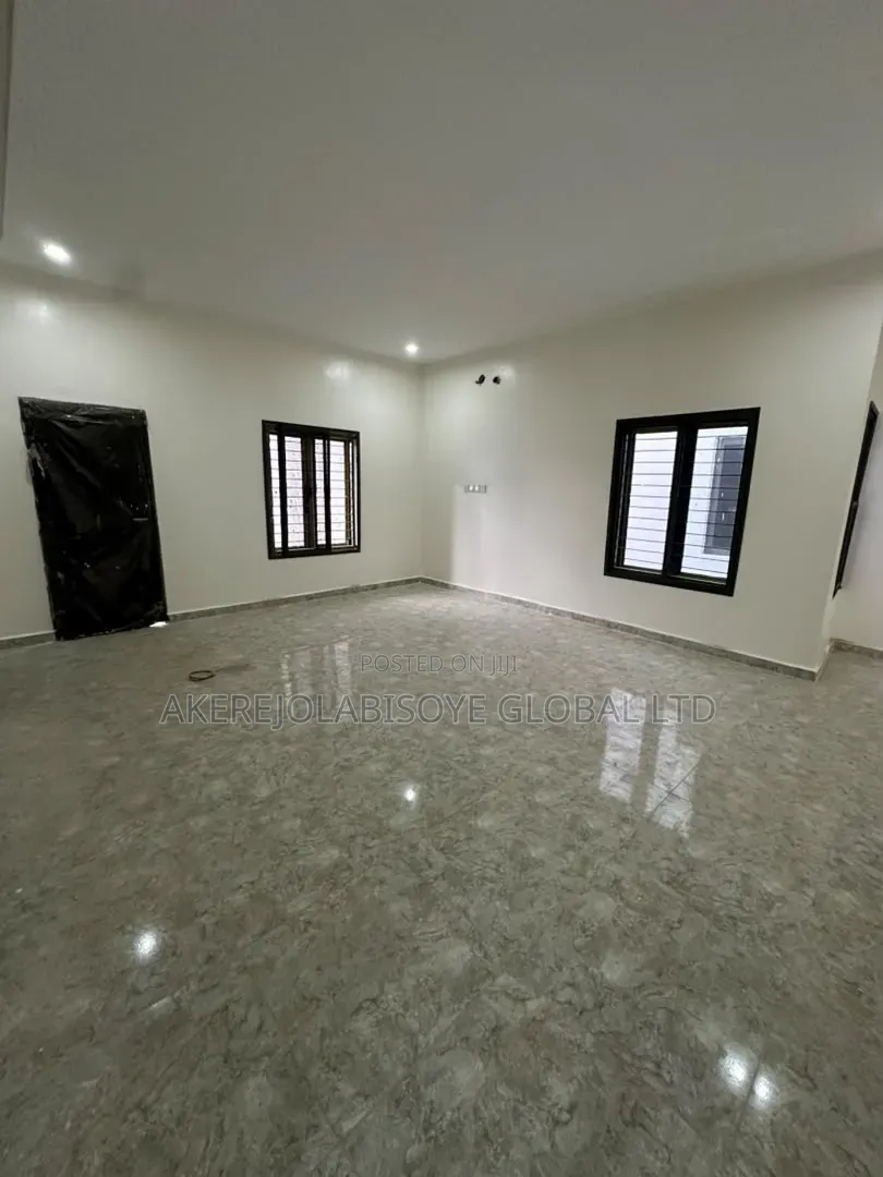 4bdrm Duplex in Lifecamp Abuja for rent in Life Camp