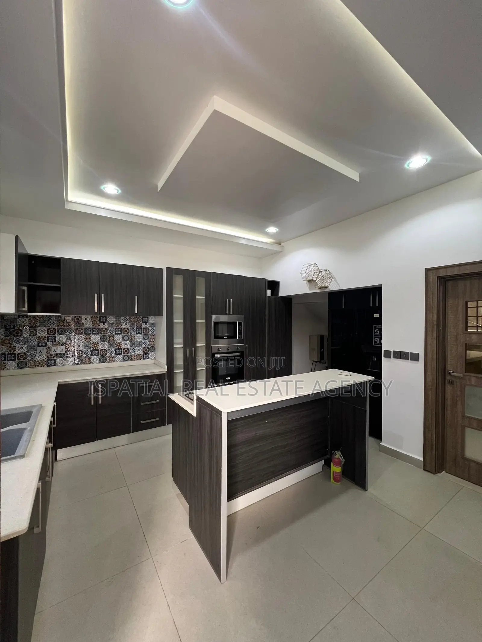Furnished 4bdrm Townhouse/Terrace in Katampe Extension for sale in Katampe Extension