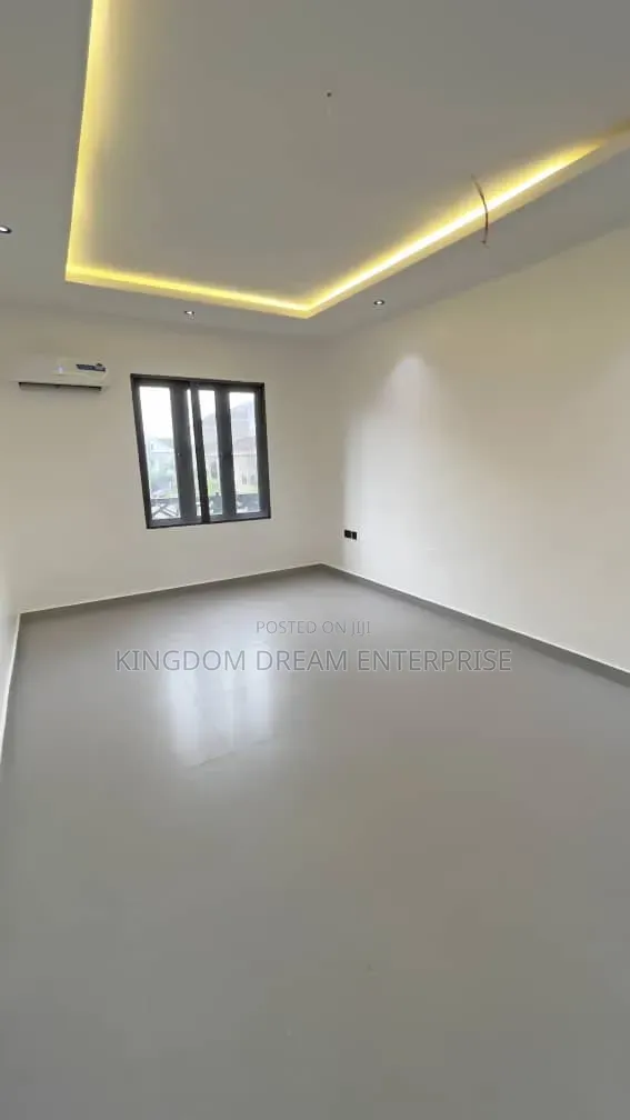 3bdrm Apartment in Osborne Ikoyi Lagos for sale in Osborne Foreshore Estate