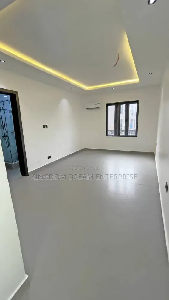 3bdrm Apartment in Osborne Ikoyi Lagos for sale in Osborne Foreshore Estate