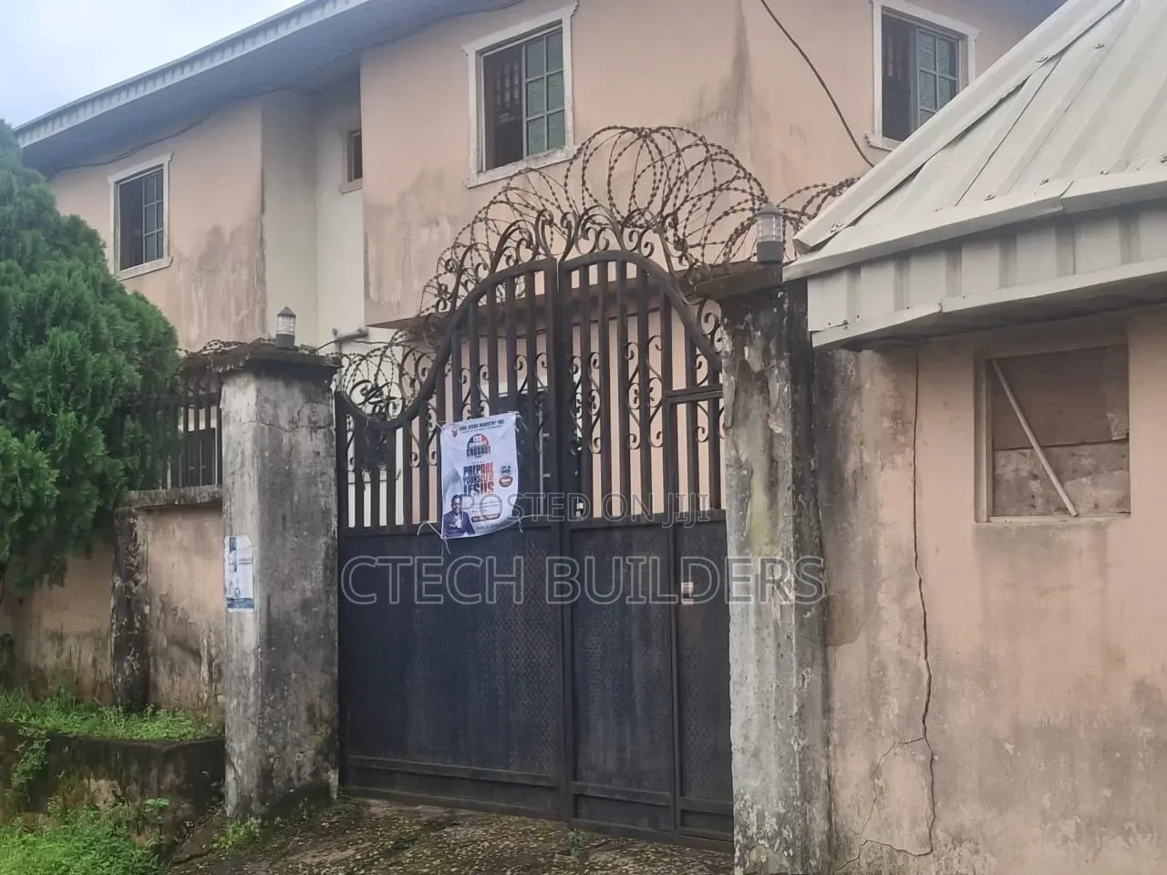 3bdrm Block of Flats in Benin City for sale in Benin City