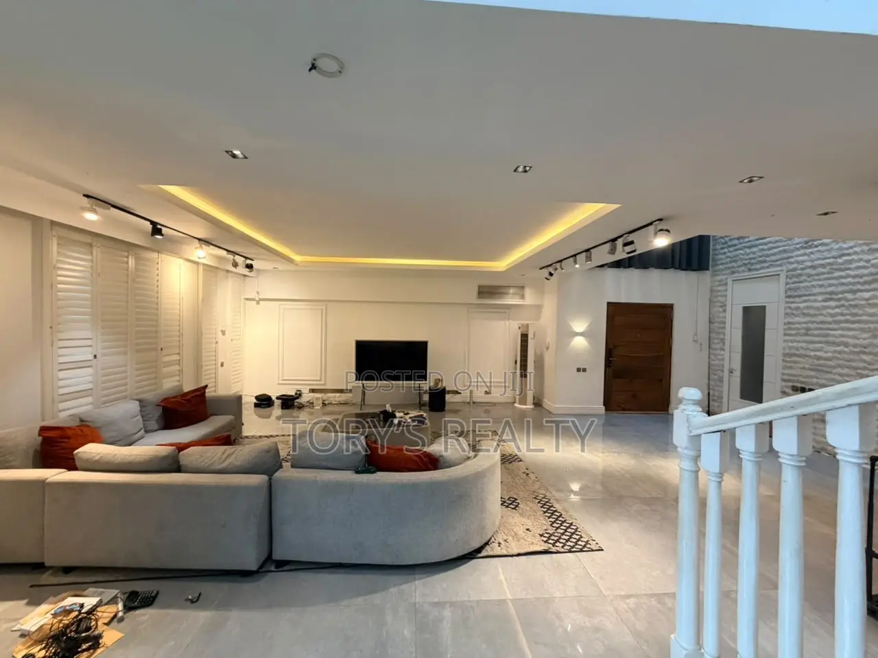 5bdrm Duplex in Banana Island for rent in Banana Island