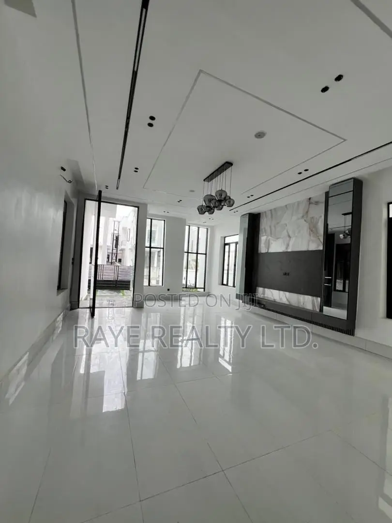 5bdrm Duplex in Ajah for sale in Ajah