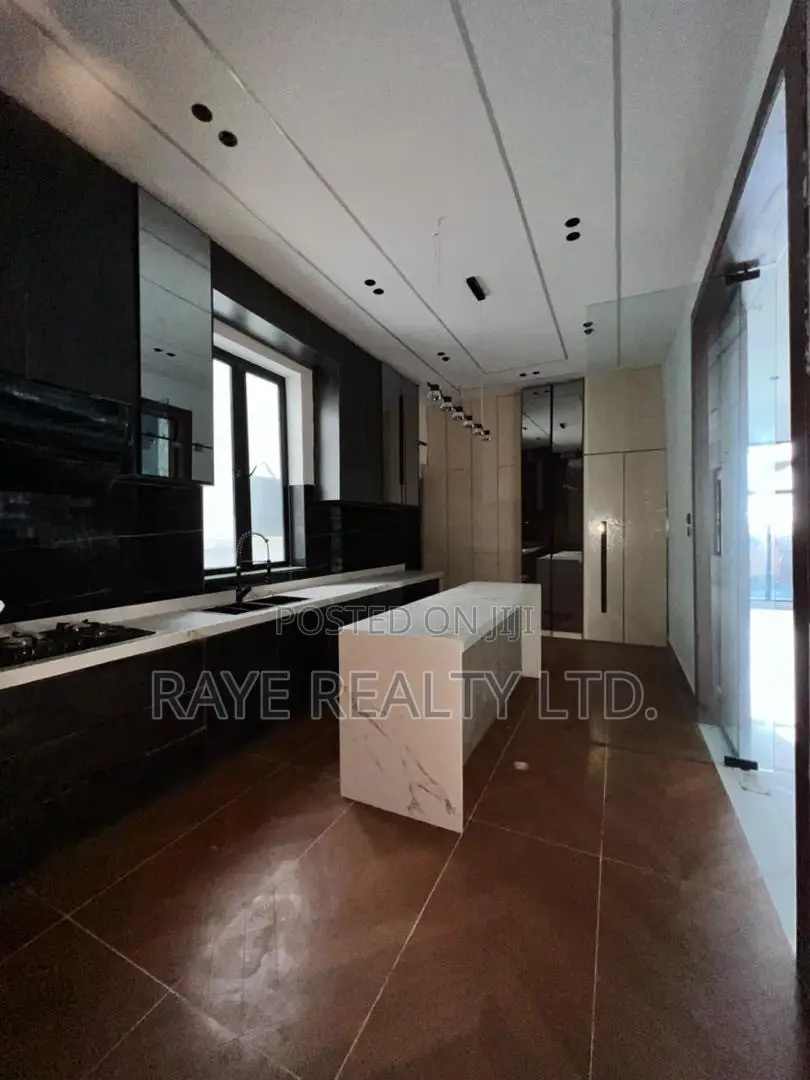 5bdrm Duplex in Ajah for sale in Ajah