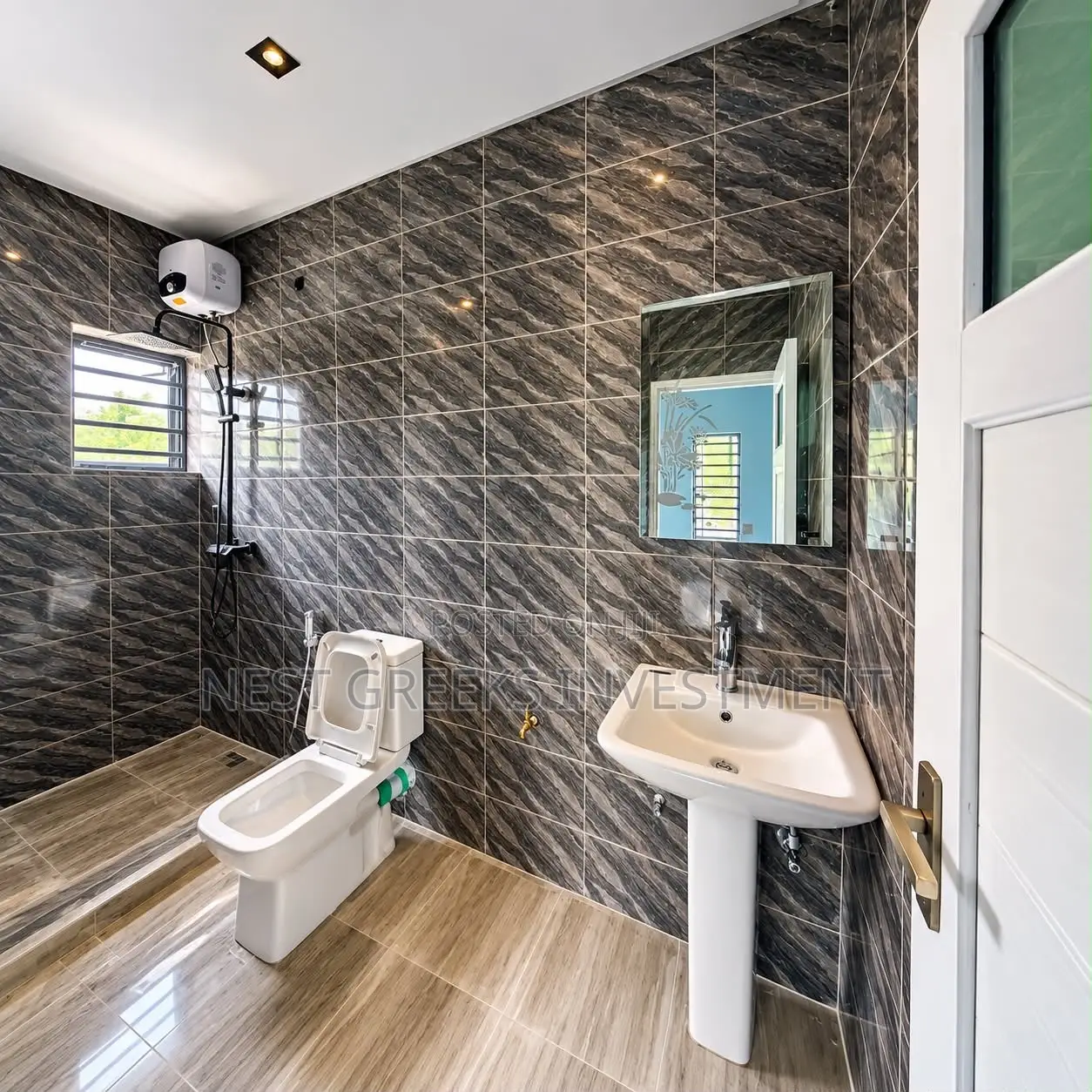 3bdrm Bungalow in Akoto, Akala Express for sale in Akala Express