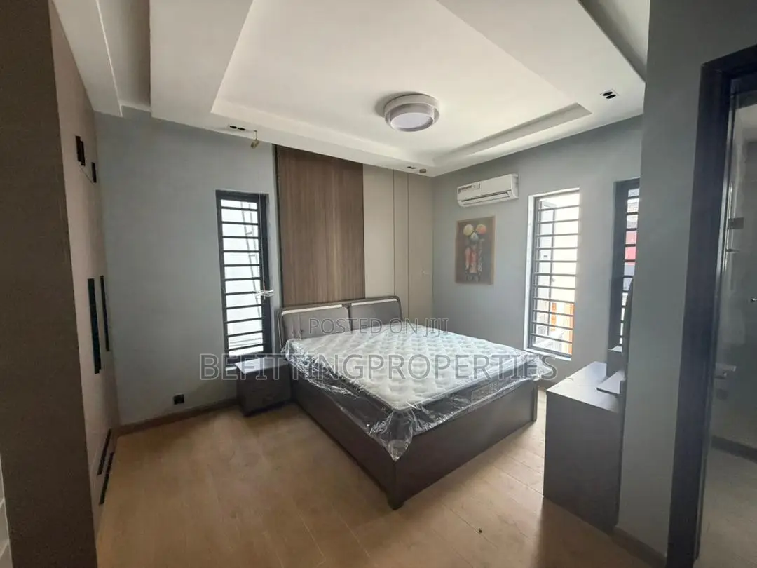 5bdrm House in Ikeja for sale in Ikeja