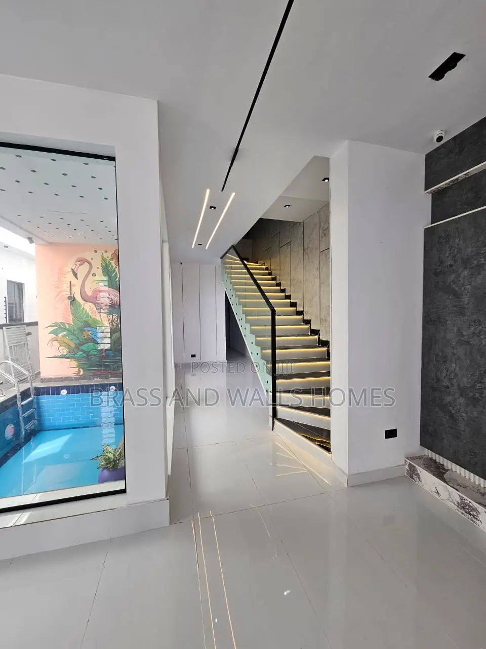 5bdrm Duplex in Ikota for sale in Ikota
