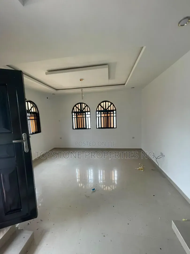 3bdrm Block of Flats in Topstone Properties, Uyo for rent in Uyo