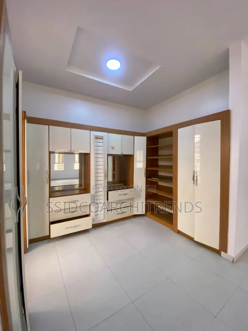 5bdrm Duplex in Call To Access, Ikota for sale in Ikota