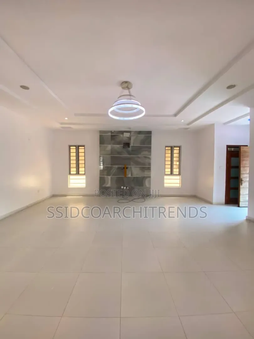 5bdrm Duplex in Call To Access, Ikota for sale in Ikota