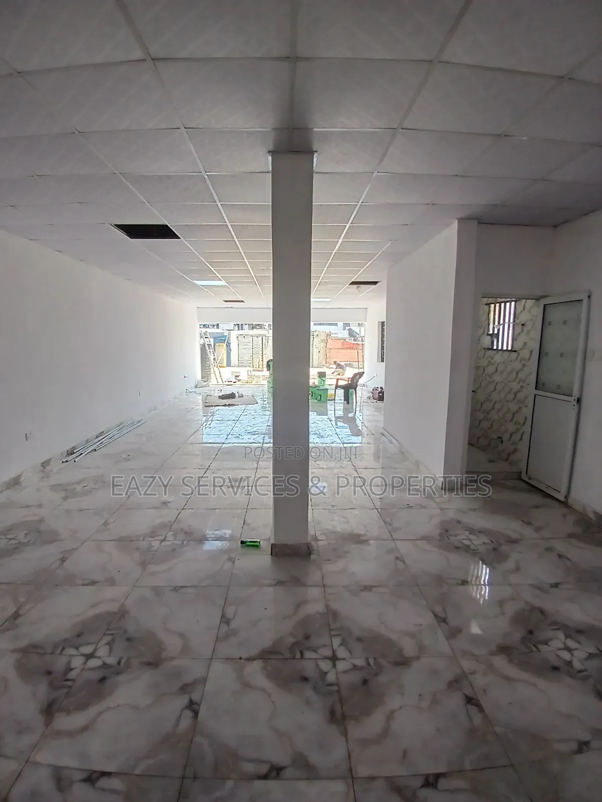 Commercial Spaces With 2toilets, Admin Office Prepaid Meter at Ajah in Ado / Ajah
