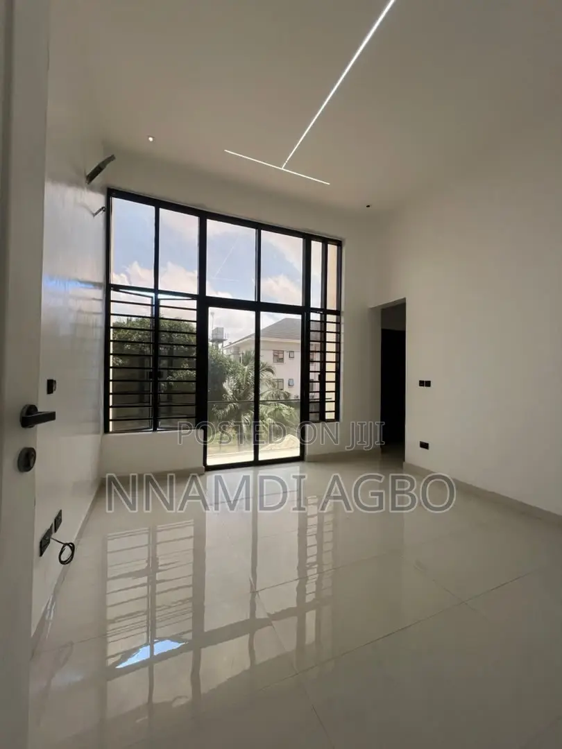 3bdrm Apartment in Lekki Phase 1 for rent in Lekki Phase 1