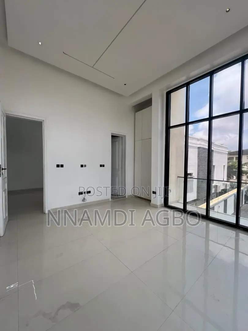 3bdrm Apartment in Lekki Phase 1 for rent in Lekki Phase 1