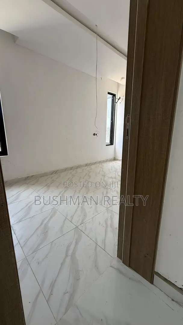 3bdrm Apartment in Lekki Phase 1 for rent in Lekki Phase 1