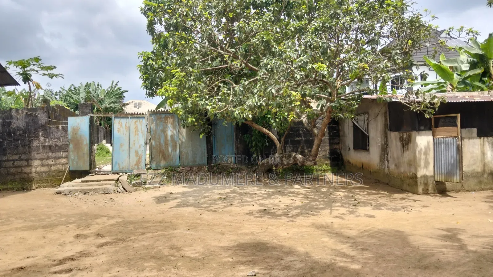 For Sale : Fenced 1 1⁄2 Plots at Deeper Life St, Mgbeoba, Ph in New Layout