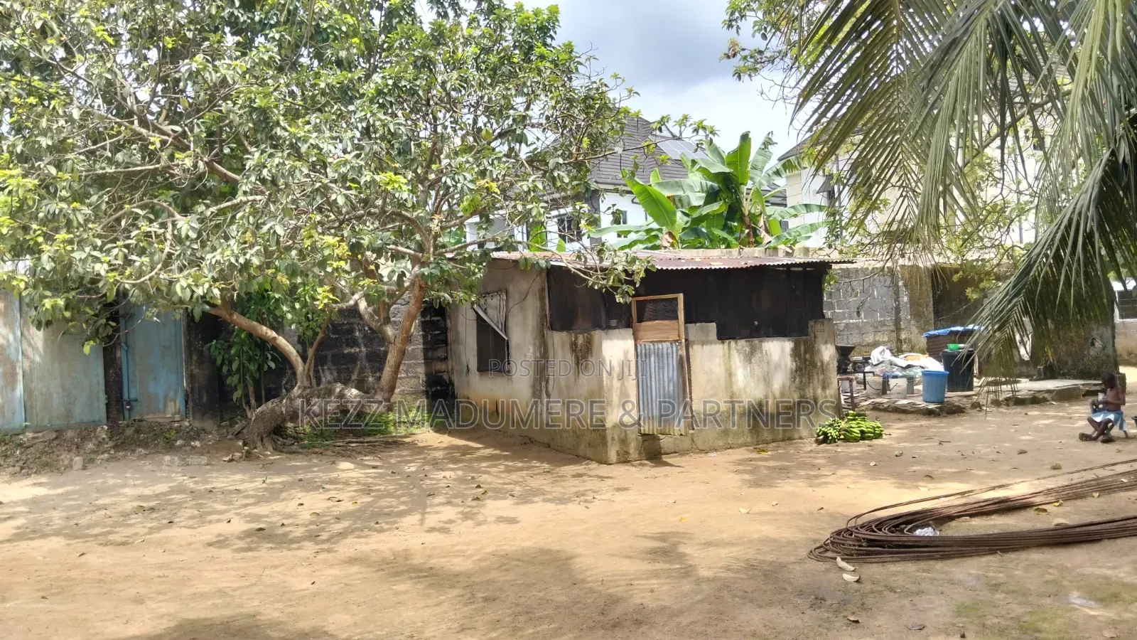For Sale : Fenced 1 1⁄2 Plots at Deeper Life St, Mgbeoba, Ph in New Layout