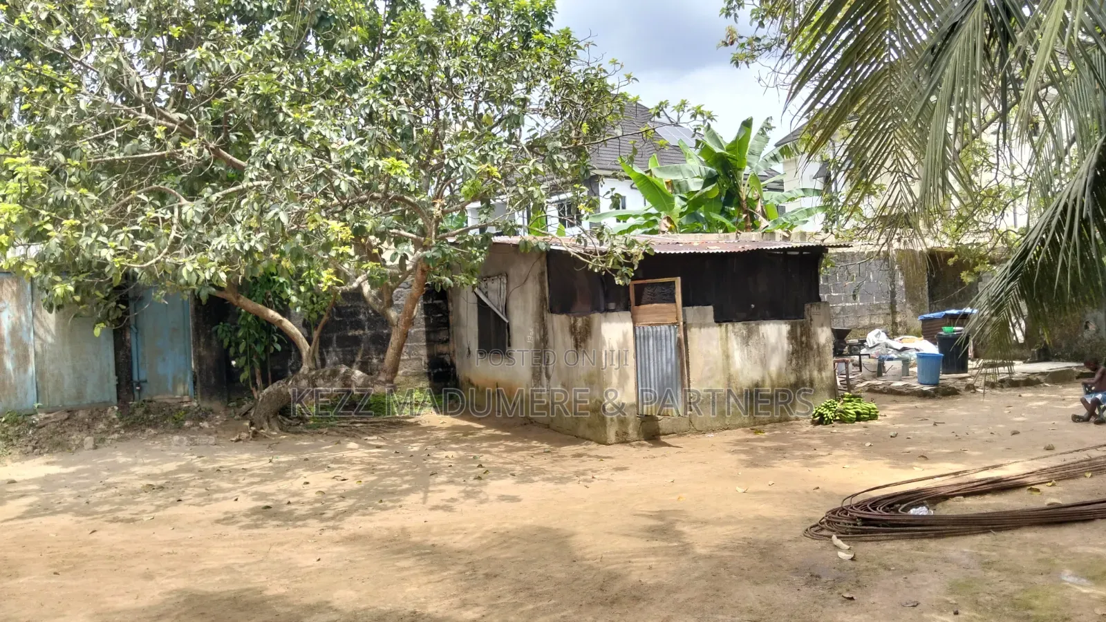 For Sale : Fenced 1 1⁄2 Plots at Deeper Life St, Mgbeoba, Ph in New Layout