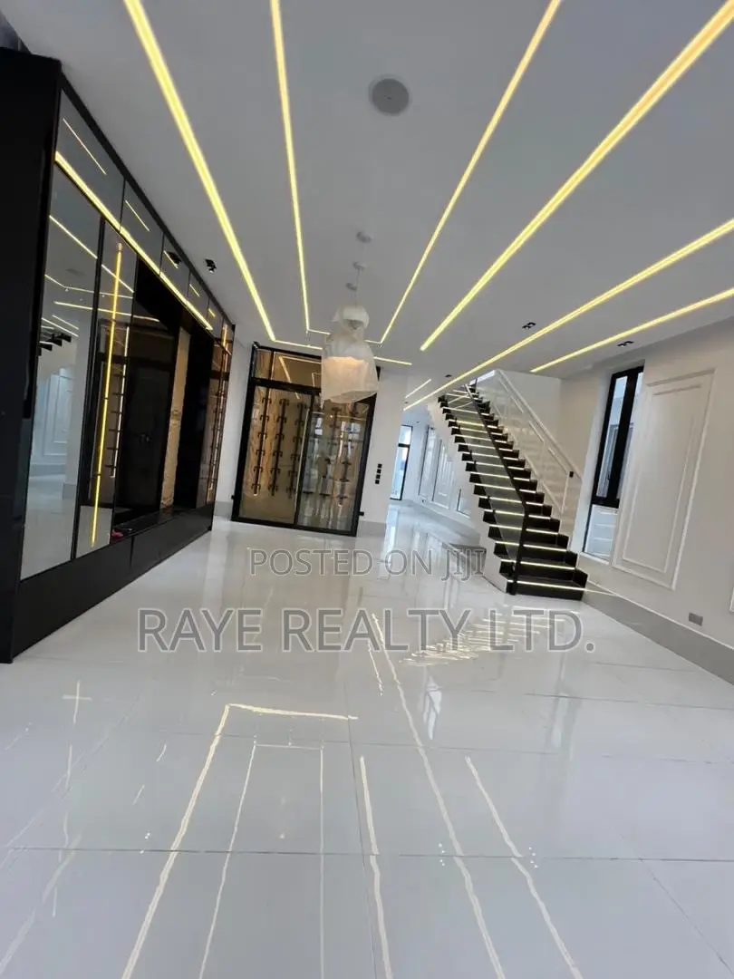 5bdrm Duplex in Ajah for sale in Ajah